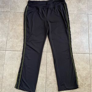 Activewear, sweatpants unisex XL 
Grey with green stripes